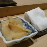 鮨　縁 - ☆ガリ＆お手拭き!(^^)!☆