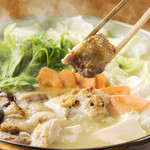 Broiled chicken in Hot Pot pot for 2 people
