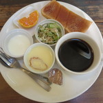 Caffe de Gouter - ブレンドコーヒー 380円(トースト・シナモン)