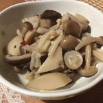 リブズたぶろう - いろいろきのこのマリネ 300円