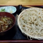 庵 - つけ汁うどん　豚肉