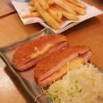 一軒め酒場 - ポテトフライにチーズインハムカツ