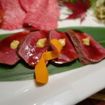 焼肉うしごろ - ハツの炙りたたき