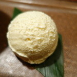 焼肉うしごろ - バニラアイスクリーム