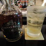 キールズ・バーハウス アオバダイ - シーバス　リーガルのハイボール