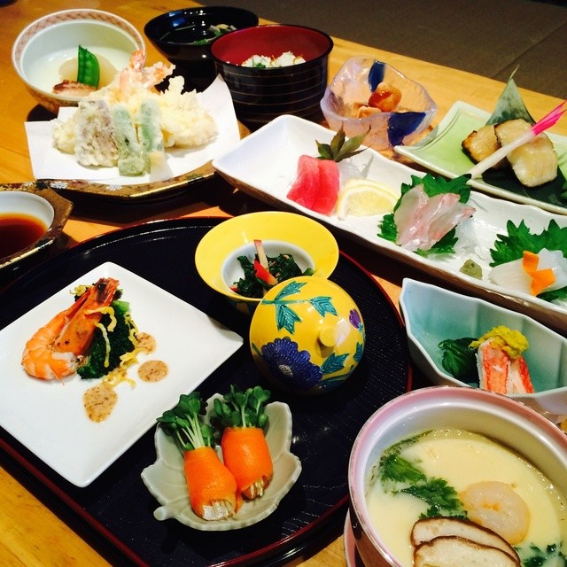 魚棚（うおんだな） &ndash; 久慈の海鮮居酒屋 | 本格料理と落ち着く雰囲気