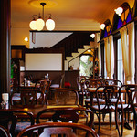 山手十番館 レストラン＆カフェ - 店内