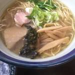 らーめん奏 - しおらーめん（中）　680円（2015.11.15.）