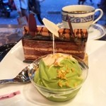 ケーニヒス クローネ - ちょっと時間があるのでお茶♪ケーキセット( ´ ▽ ` )ﾉ