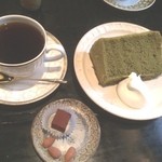 陶栞 - ブレンド珈琲と抹茶シフォンケーキ