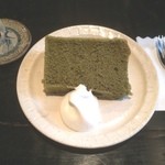 陶栞 - 抹茶シフォンケーキ（飲み物注文で+200円）