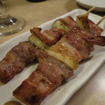 焼鶏館 - 豚340円(2本)(2015年11月）