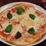 ピオッポ - チーズたっぷりのマルゲリータ