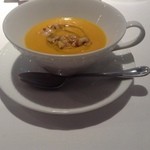 ル・ヴァンキャトル - カレーとナッツのスープ