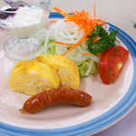 厚焼き卵も美味しく焼けて、ウインナーとともに良いおかずに