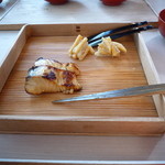 八雲茶寮 - 焼き物・和え物…ぶりの西京漬けと柿と蕪の胡麻和え