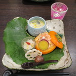 零 - 酢蓮、栗の渋皮煮シナモン風味、なます、柿としめじののクリームチーズ和え、ブルーチーズの茶碗蒸し