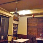 Sanifu do kafe ando mijikku - 夜も雰囲気◎。