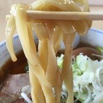 長八 - きしめん風の自家製平打ち太麺。