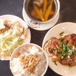 老牌張豬腳飯 - 全部で160元。