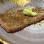 西麻布けんしろう - 三角バラを山葵で。