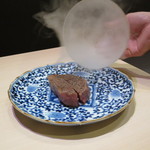 西麻布けんしろう - けんしろう焼き　佐賀牛シャトーブリアンの桜の薫香