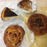 ブーランジュリ　シェ　ジョルジュ - フラン、イチジクタルト、ラムレザン、タルトオシュークル