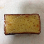 ブーランジュリ　シェ　ジョルジュ - ケークパスティオン、小さいですが、トロけ感と溢れ出るトロピカル味にうっとりでした