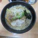 ラーメン 大和 - 醤油ラーメン390円