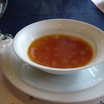 神戸ハーバーランド 三田屋 - トマトベースのスープ