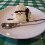 カフェ・ド・ヂーノ - コーヒー頼むと付いてくるデザート