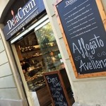 DelaCrem - お店の外観♪