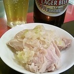 鮮魚・中華居酒屋 愛香楼 - お通しは蒸し鶏