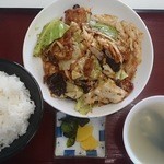 ラーメンとん太 - 回鍋肉定食864円