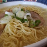 味の万雷 - 麺のアップです。