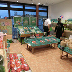 赤松パーキングエリア（上り線）モテナス - お野菜も販売。「野菜マルシェ」とネーミング。