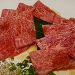 焼肉問屋　くに家 - 上ロースと上カルビ