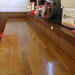 ゲンコツハンドレッド - カウンター席。