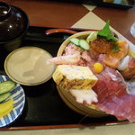 LocalDiningTotoya - ととや丼（1,300円）