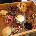 星のや富士 - ピザのトッピング材料