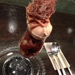 HASSO - 栗のジェラートとチョコレートのパフェ　モンブラン仕立て