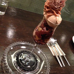 HASSO - 栗のジェラートとチョコレートのパフェ　モンブラン仕立て