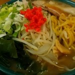 旭川ラーメン 三条軒 - もやし醤油