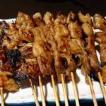 もつ焼き 煮込み 楓 - 機関銃