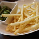 ハマチョウ - ポテトフライとガーリック枝豆