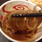 三豊麺 サンプラザ店 - 麺リフトアップ