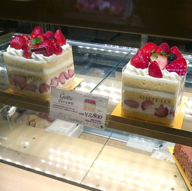 四角いケーキ丸ごとは 何て呼ぶの By Apricoton 閉店 ジョトォ 池袋西武店 Giotto 池袋 ケーキ 食べログ