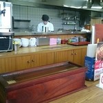 ８番らーめん - 店内の様子