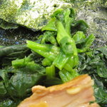 家系総本山 ラーメン 吉村家 - このほうれん草もなにげに美味しい