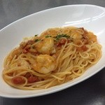 ビストロアンリ - 小海老のトマトクリームスパゲティー（９９０円）